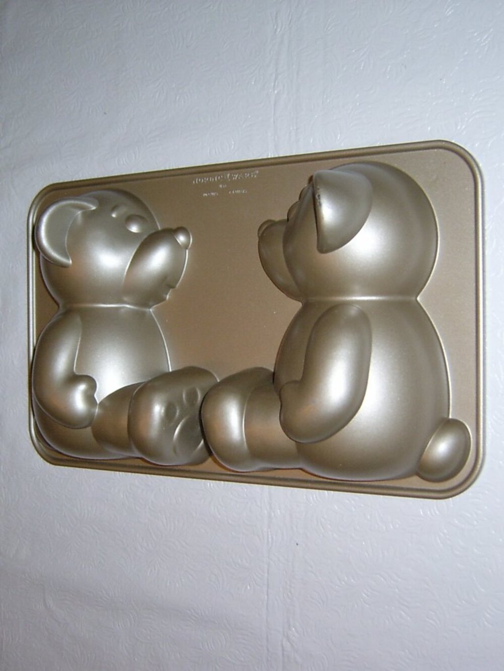 Nordic Wear Build A Bear Workshop 3D Cake Pan, Non Stick, VGUC